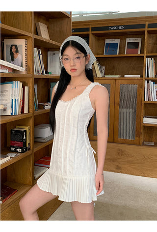 white niche skirt