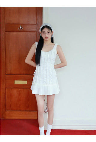 white niche skirt
