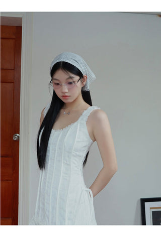 white niche skirt