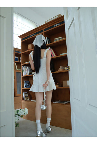 white niche skirt