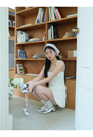 white niche skirt