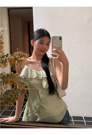 French sleeveless tops