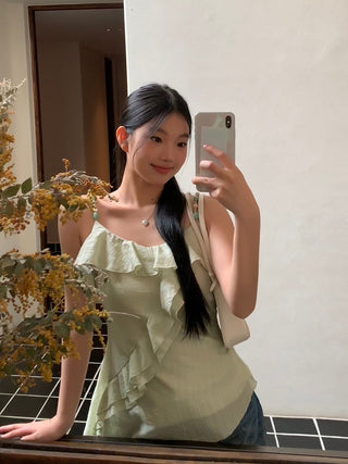 French sleeveless tops