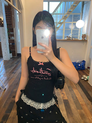 black sleeveless tops