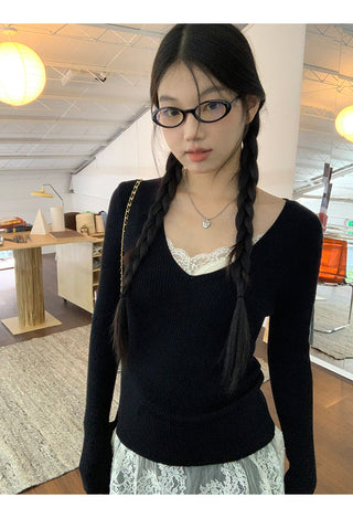 black V-neck sweater 01