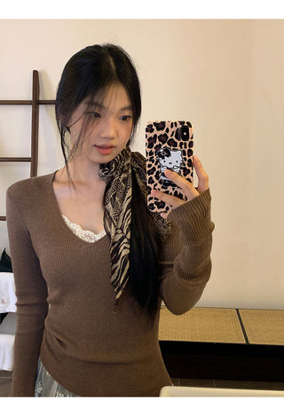 black V-neck sweater 01