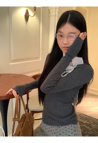 black V-neck sweater 01