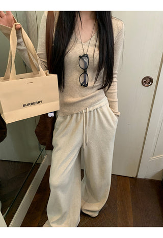 black V-neck sweater 01