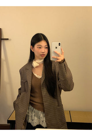 black V-neck sweater 01