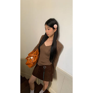 black V-neck sweater 01