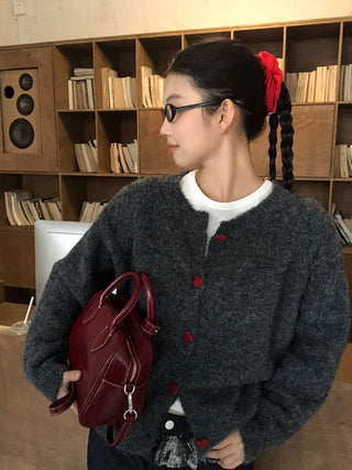 gray knitted cardigan