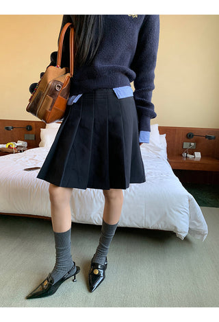 blue knitted bottoming shirt