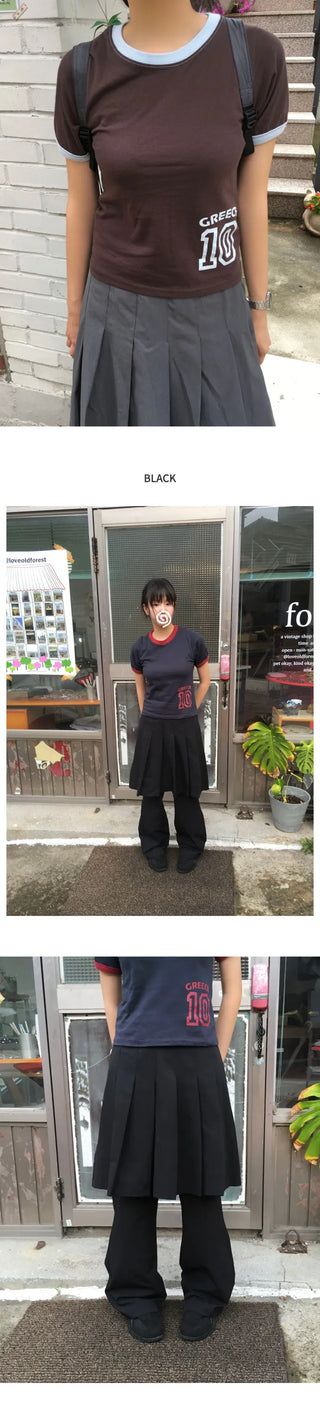Mid-length pleated skort