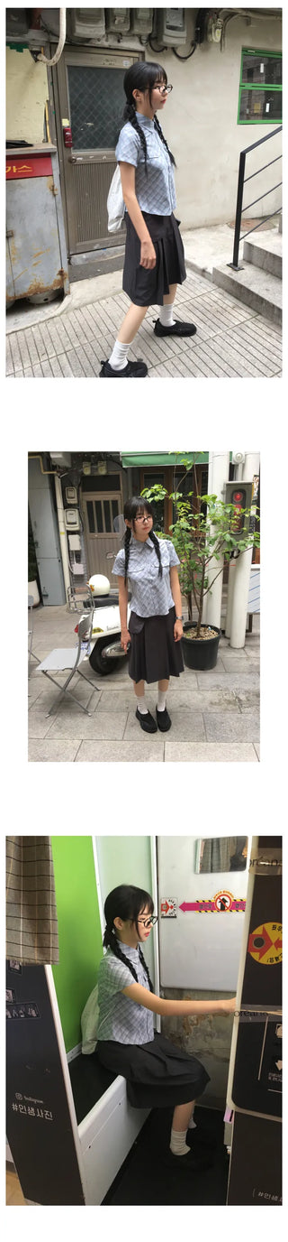 Belted pleated skirt