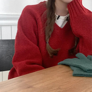 Colored V-neck knit
