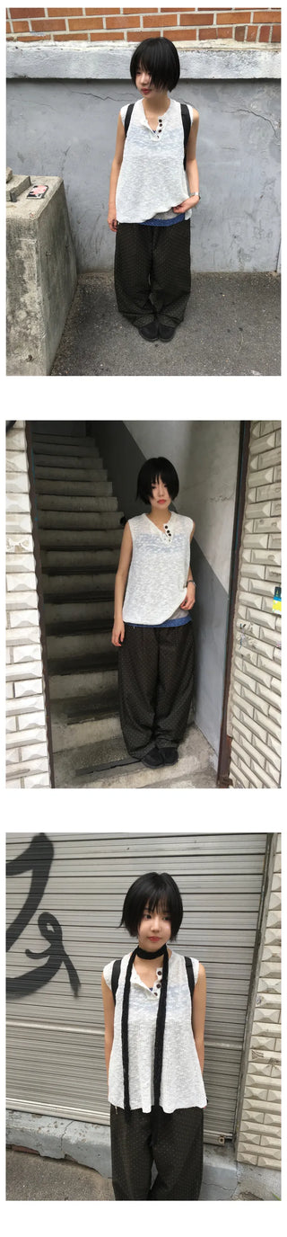 [3 colors] Front button sleeveless top