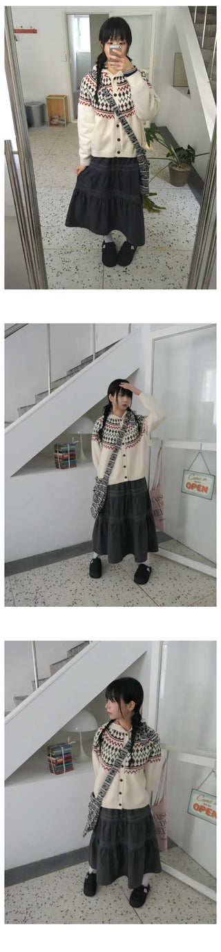 Knitted shoulder bag