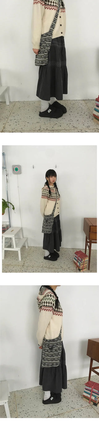 Knitted shoulder bag