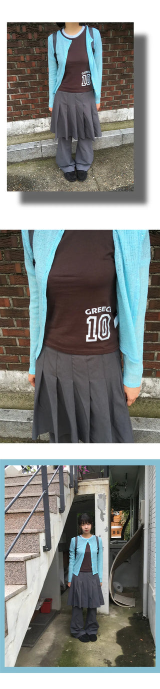Mid-length pleated skort