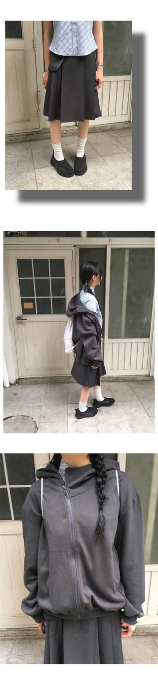 Belted pleated skirt