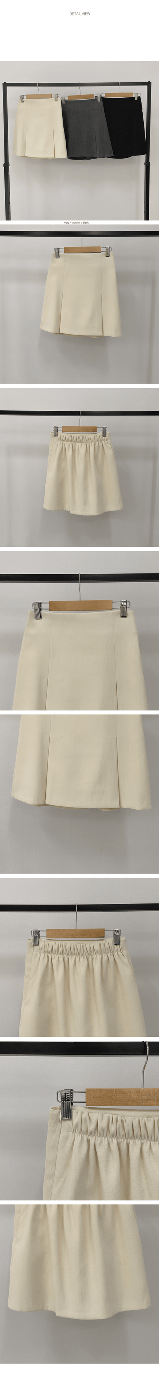 Basic pleated mini skirt