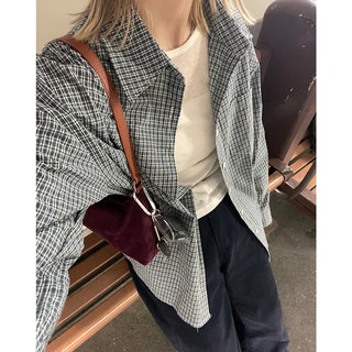 Checked collar shirt