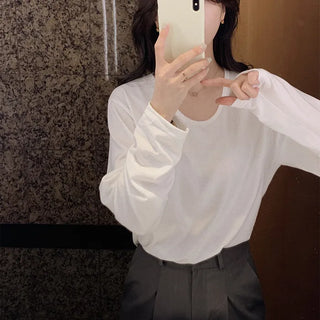 Soft U-neck T-shirt - 6 colors
