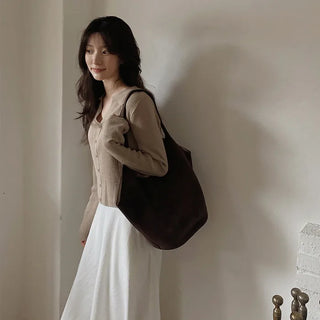 Cardigan-style ribbed collar knit