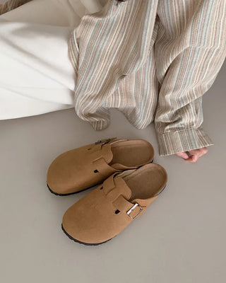 Couple mule sandals