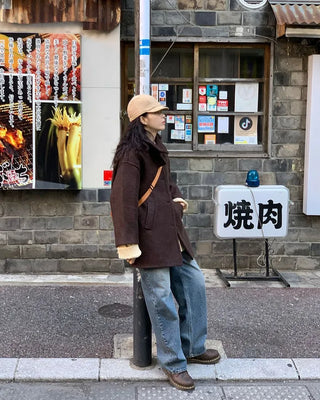 A half coat that can be worn even in the middle of winter.