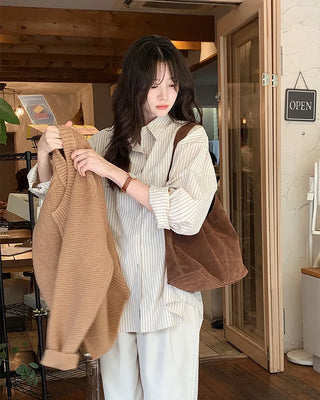 Loose-fit striped shirt