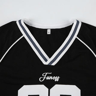 Short sleeve stitch â€œ22â€ print v neck top
