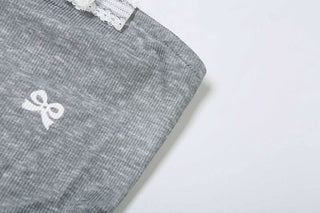 Long sleeve lace bowknot print square neck top