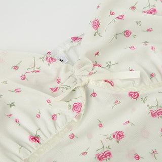 Short puff sleeve rose print lace hem ruched top