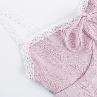 Sweetheart neck lace hem textured cami top