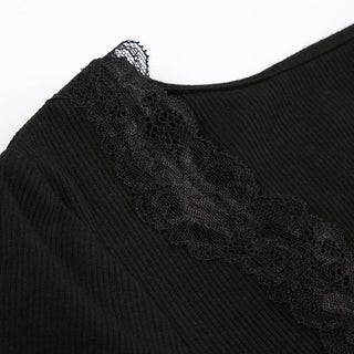 Short sleeve v neck ruffle lace hem ribbed top
