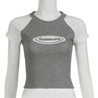Short sleeve contrast letter pattern top