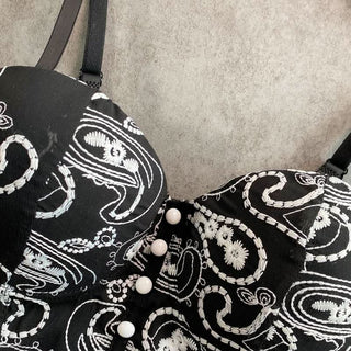 Embroidery v neck backless button cami top