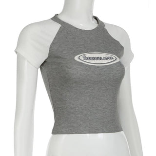 Short sleeve contrast letter pattern top