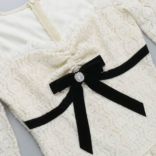 Long sleeve sweetheart neck bowknot lace mini dress