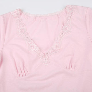 Short sleeve v neck ruched lace hem top