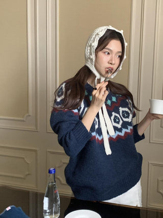 Retro blooming round collar sweater