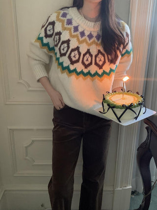 Retro blooming round collar sweater