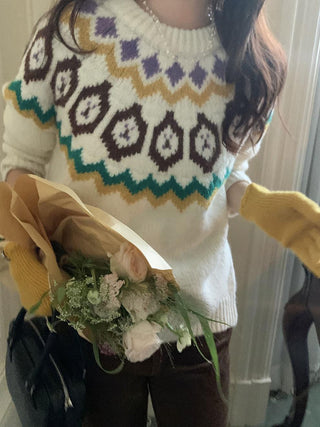 Retro blooming round collar sweater