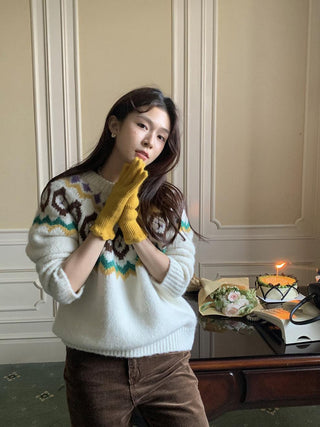 Retro blooming round collar sweater