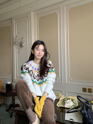 Retro blooming round collar sweater
