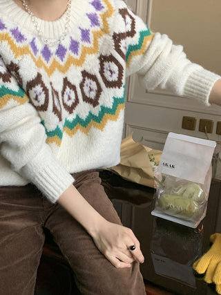 Retro blooming round collar sweater