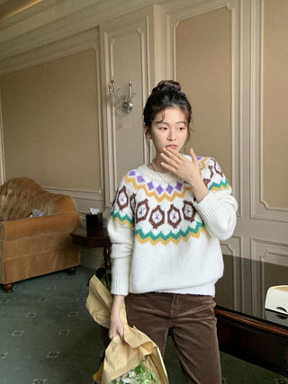 Retro blooming round collar sweater