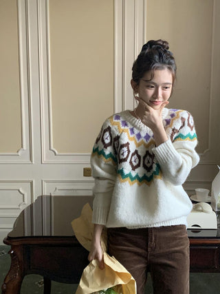 Retro blooming round collar sweater