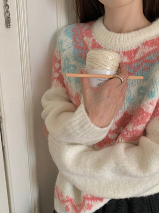 Contrasting colorful blooming round neck loose sweater